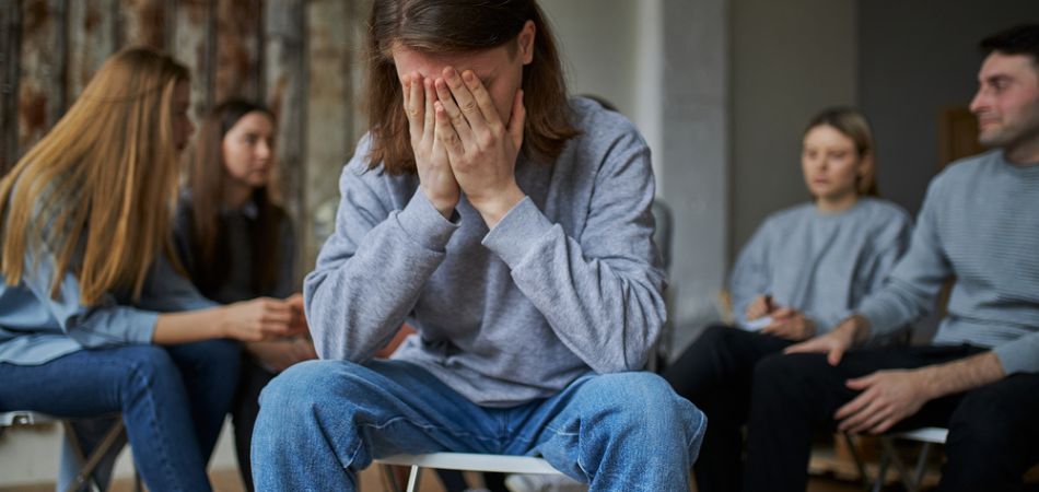 Woman in alcohol rehab